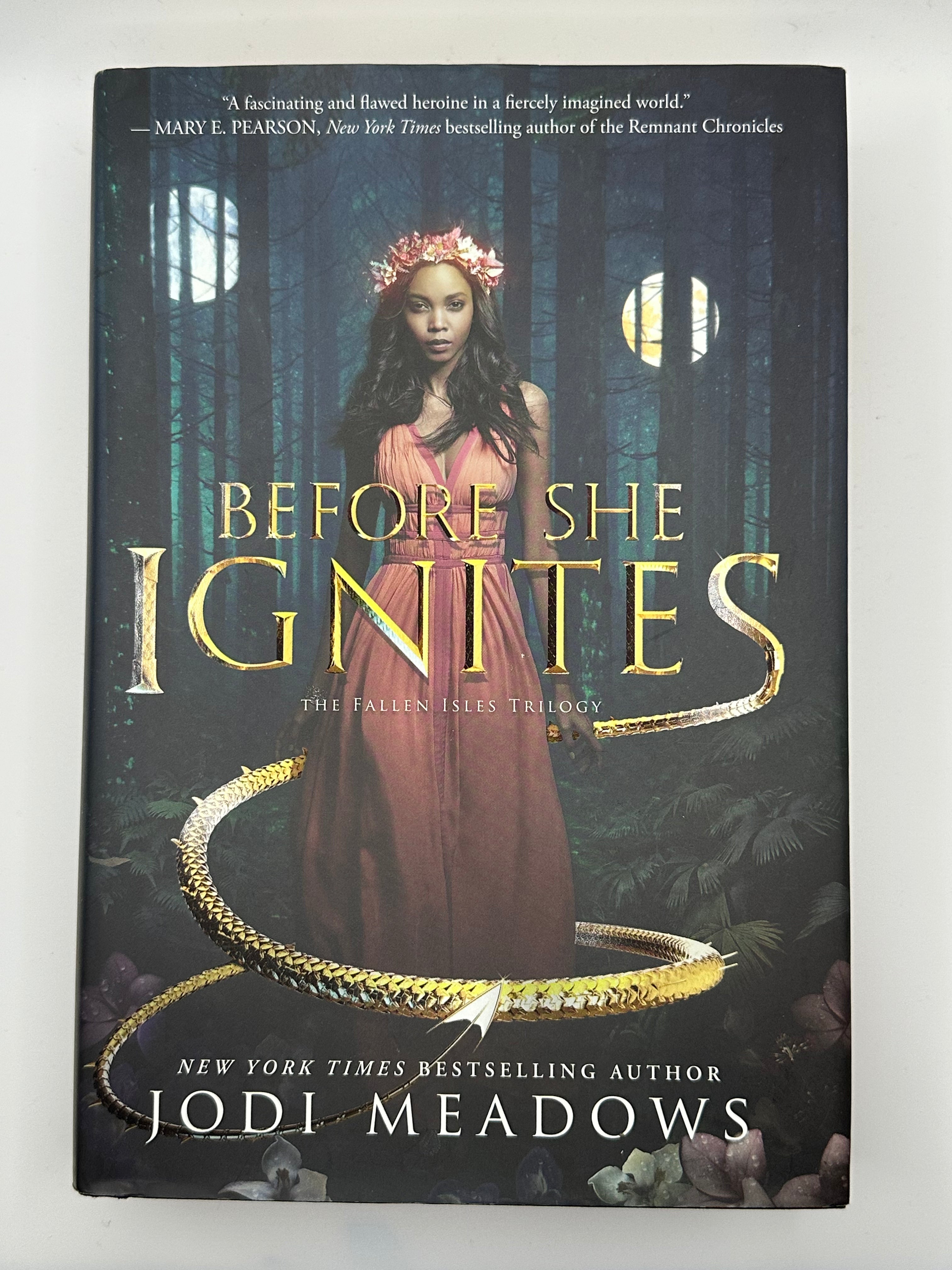 Before She Ignites | Jodi Meadows
