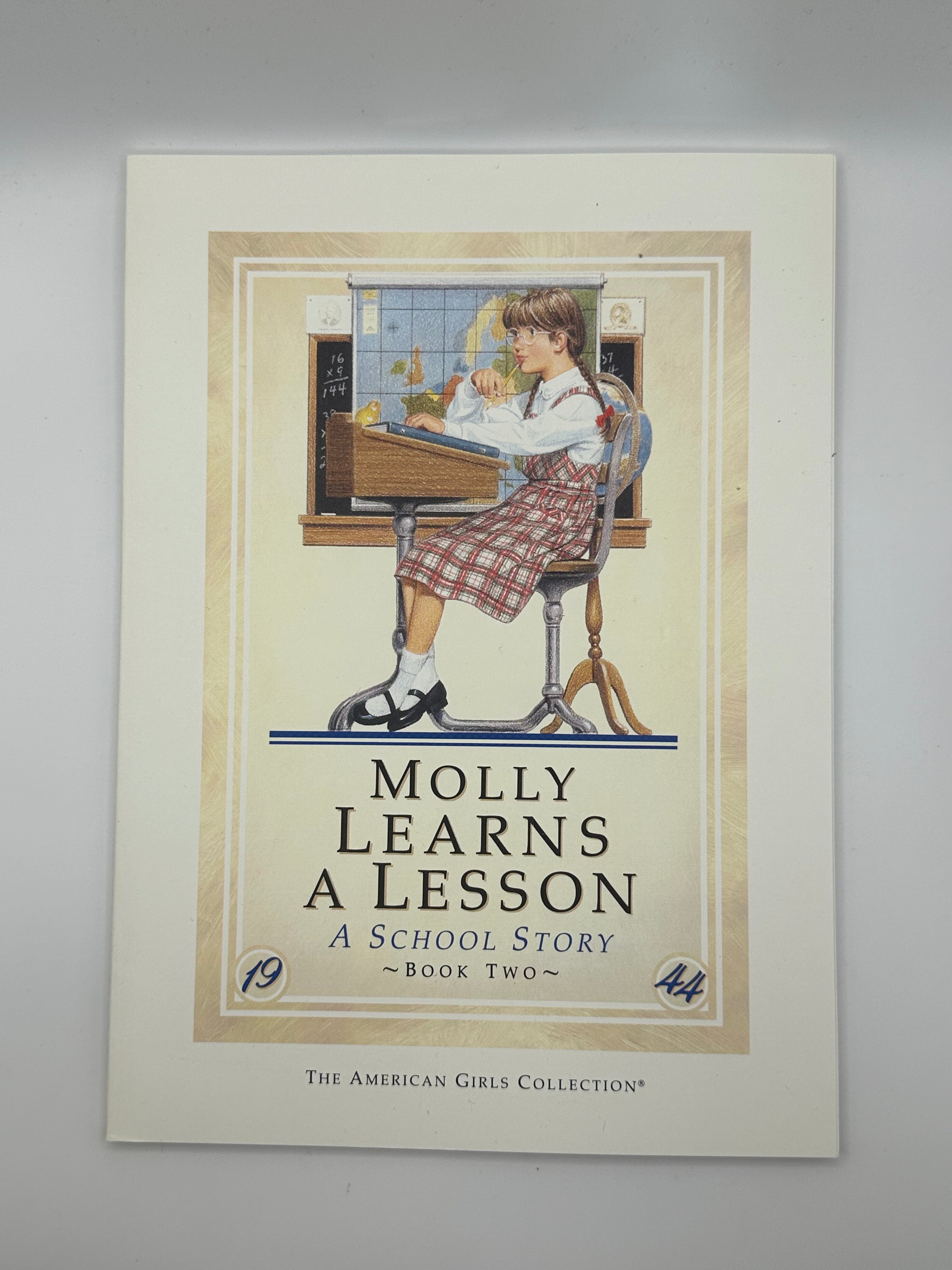 Molly Learns a Lesson: A School Story | Valerie Tripp