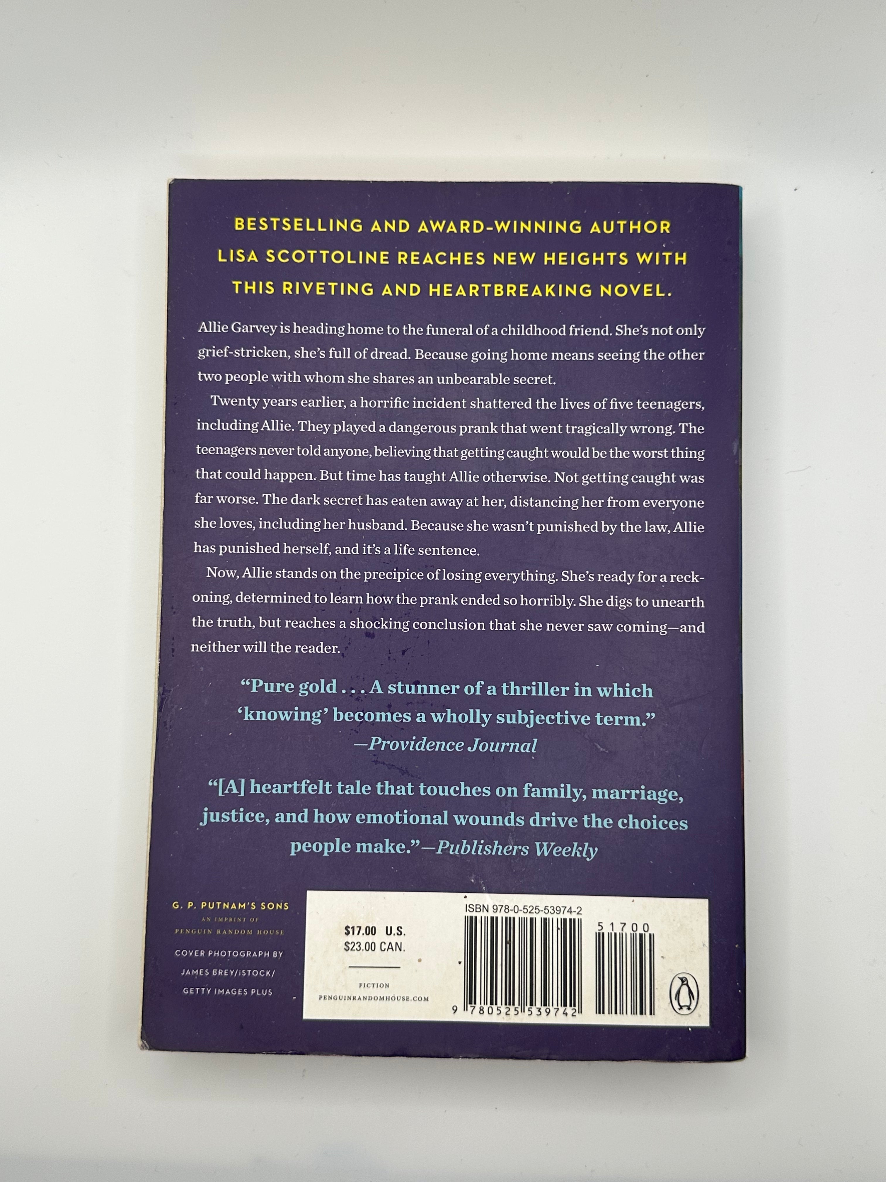 Someone Knows | Lisa Scottoline